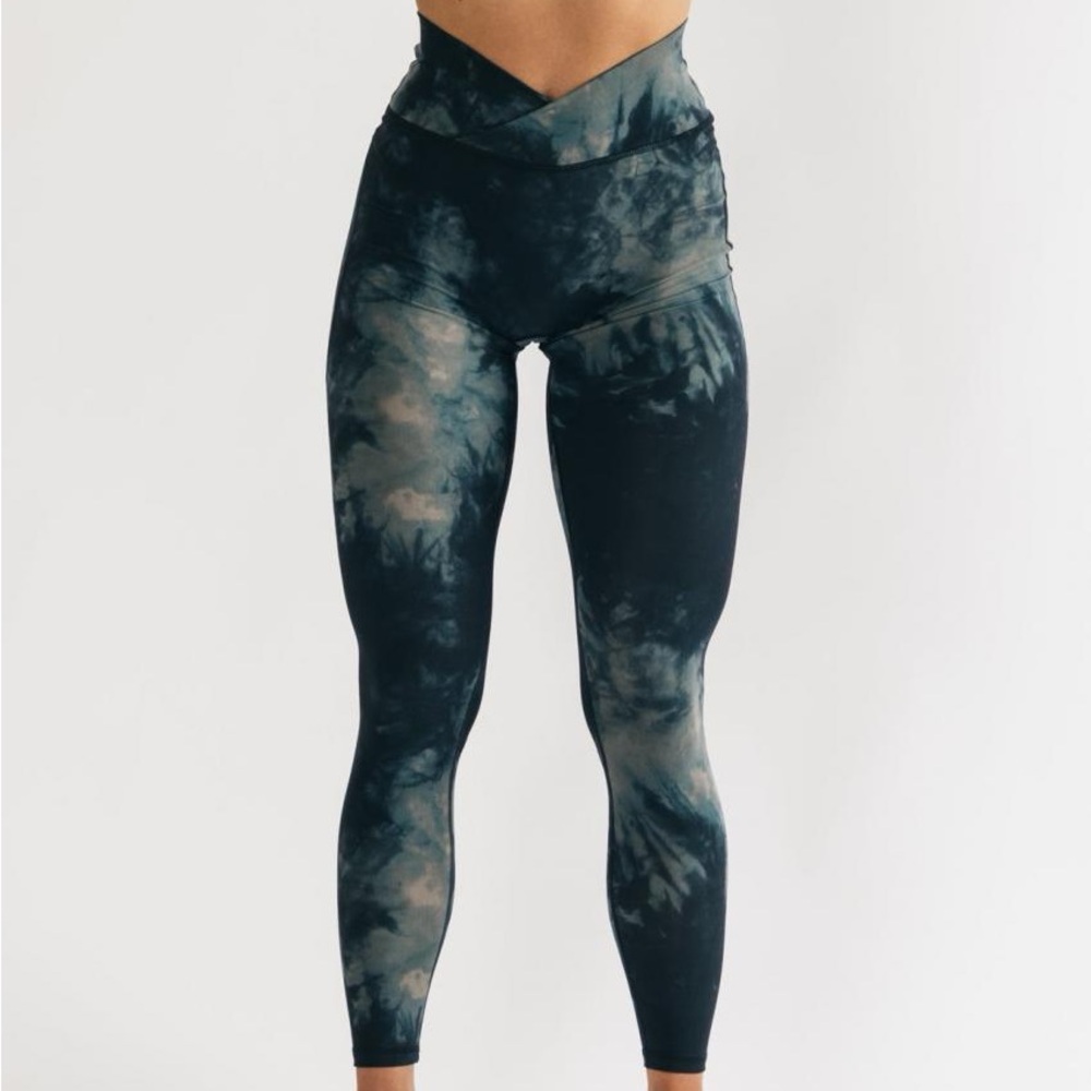 Alphalete Surface Power Legging